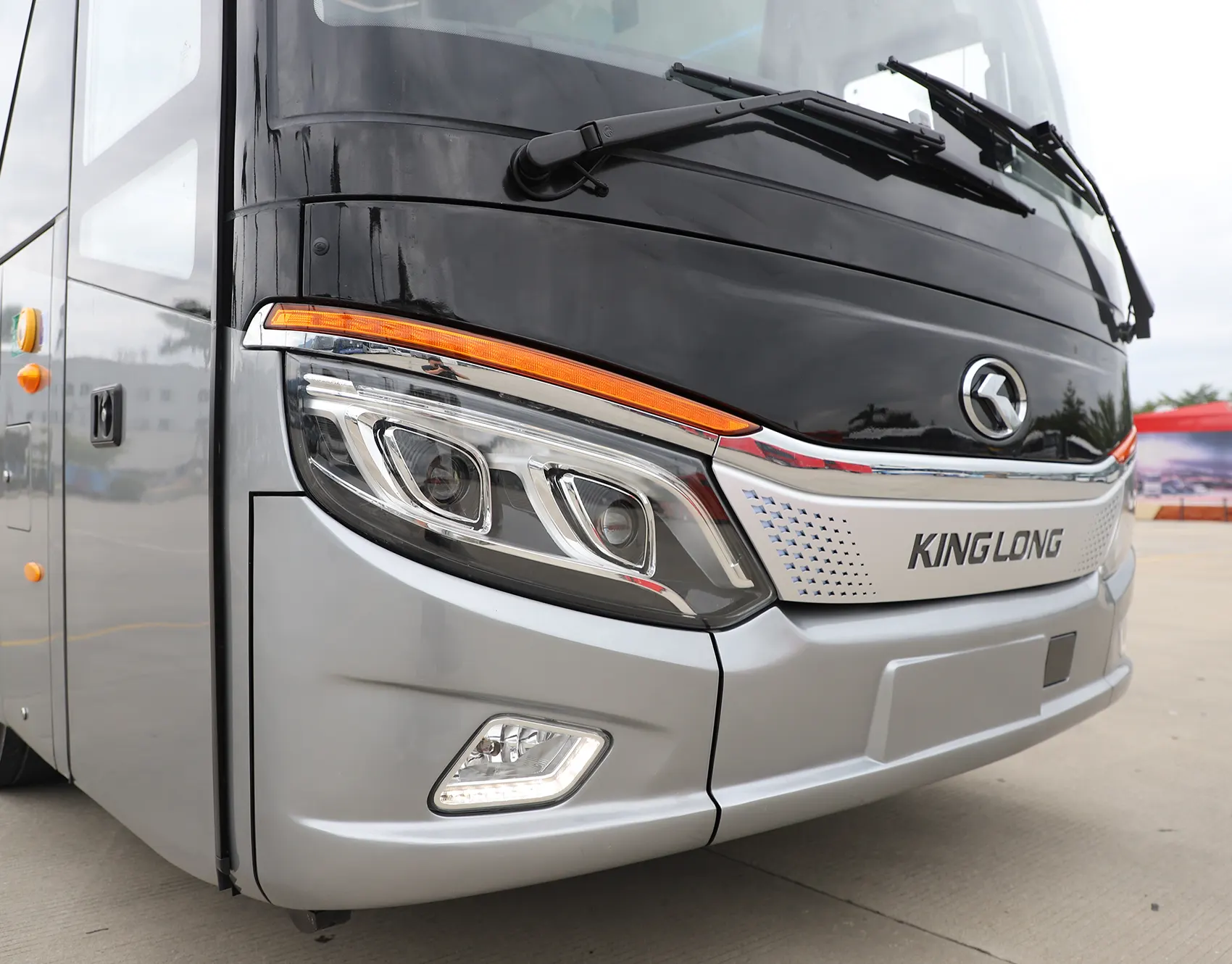 C12HD frontale C12HD frontale